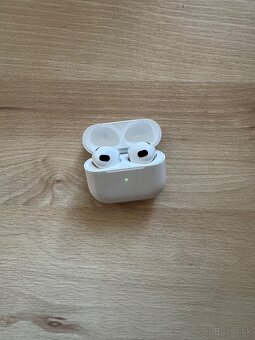 Apple AirPods 3 generácie - 2