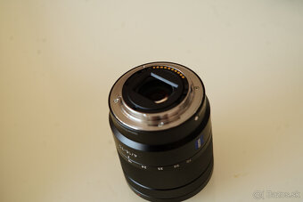 Sony E 16-70mm 4.0 ZA OSS - 2