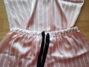 Ružové letné pyžamo Shein - 2