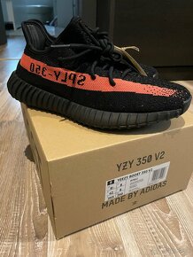 Adidas Yeezy boost 350v2 Black core red 42 velkost - 2