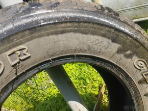 Pneu 235/70 R16 dot 1322. - 2