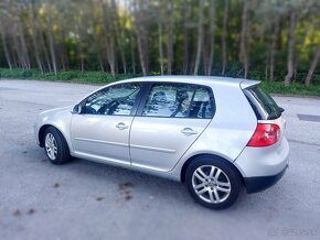 Volkswagen Golf 5 - 2