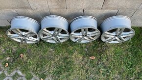 5x112 r17 et42 disky z audi A4 B9 - 2