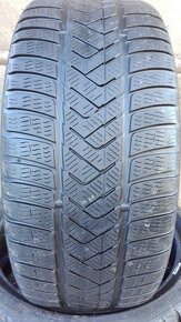 Predám 2-Zimné pneumatiky Pirelli Sottozero 255/35 R19 RunFl - 2