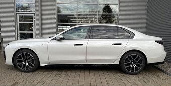 BMW 740dA xDr. M-Sport - 2