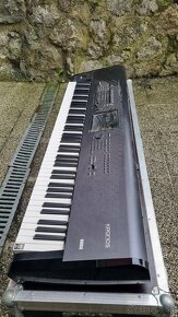 Korg Kronos 88 - 2