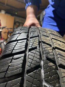 Zimné pneumatiky 165/70 R13 T na diskoch Felicia - 2