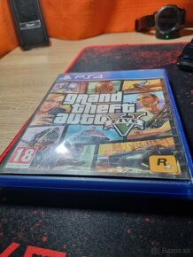 Zdravím predám gta5 ps4/ps5 verzia. Hra je plno funkčná. - 2