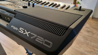 Yamaha PSR-SX720 - 2