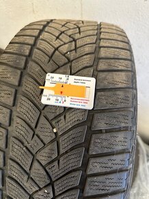 Goodyear Ultragrip 225/45 r17 zimne - 2