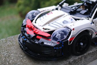 LEGO Technic 42096 Porsche 911 RSR - 2