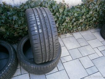 Predám 4x letné pneu Goodyear 2x 225/40 R18  a 2x 245/35 R18 - 2