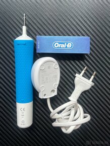 Oral-B Vitality 100 Sensi UltraThin Blue - 2