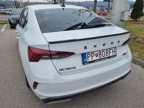 SKODA OCTAVIA 4 IV spoiler kridlo lipko na kufor - 2