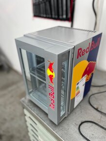 Red Bull chladnička - 2