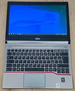 Notebook Fujitsu i5, 500GB SSD, 13,3" 12GB RAM - 2