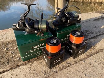 2x Daiwa Emblem 35 + QDM brzda - 2