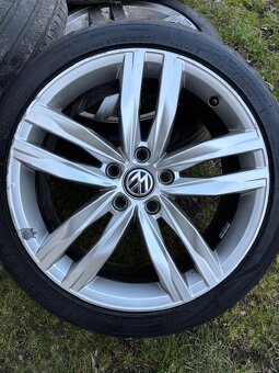 Predná elektróny originál vw durban r18 5x112 - 2