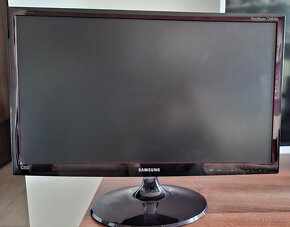 Led TV Monitor Samsung 24'' - pomer 16:9 - 2