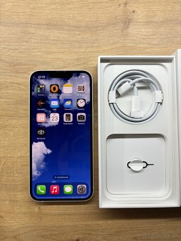 Apple iPhone 13 128GB - 2