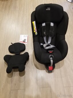 Britax Römer Dualfix M i-Size + vložka pre novorodenca - 2