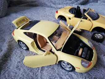 1:18 poskodene  2x PORSCHE 911+Boxter - 2