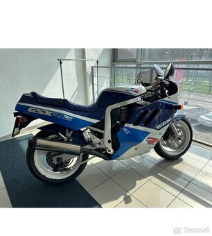 Predám Suzuki  GSX-R 750 - 2