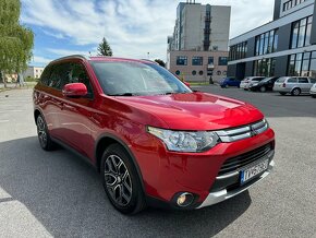 Mitsubishi Outlander 2.2 DI-D 4x4 A/T - 2