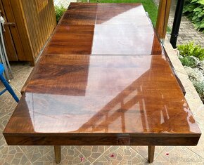 Jedálenský stôl z masívu - 2