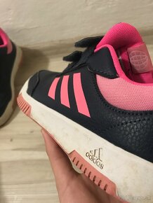 Predám ADIDAS dievčenské botasky - 2