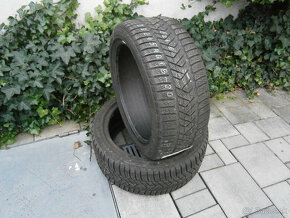 Predám 2x zimné pneu Pirelli 245/40 R18 107VXL - 2