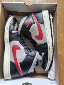 Air Jordan Retro 1 Mid - 2