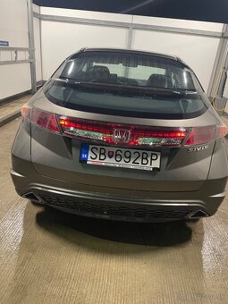 Honda civic 8.g,1.8 benzin - 2