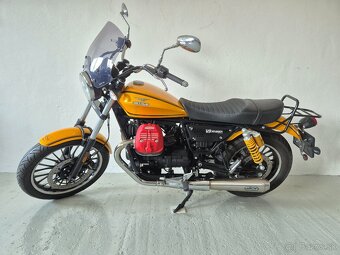 Moto Guzzi V9 Roamer - 2