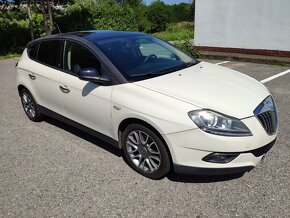 Lancia Delta 1.4 Tjet 88kw benzín, r.v 2009 - 2