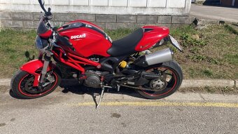 Ducati Monster 1100 - 2