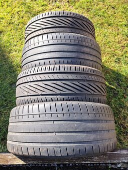 Letne pneu 255/40 r20 - 2