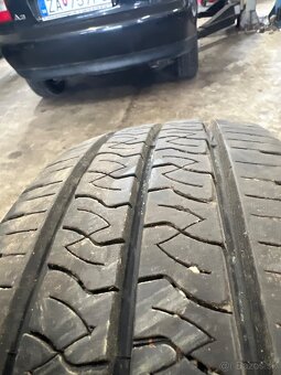 Predam 4 ks letnych pneu kumho 195/65R16C - 2