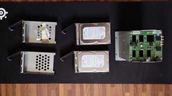 CHENBRO 4xPORT SAS/SATA - 2