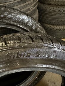 2x Matador SibirSnow 225/45 R17 - 2