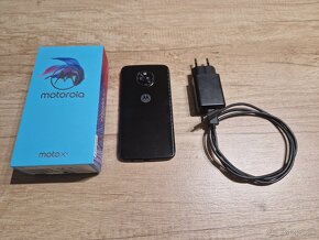 Motorola Moto X4 - 2