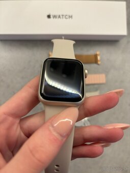 Apple Watch SE 40mm hviezdna biela - 2