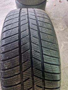 215/60R17 100V BARUM - 2