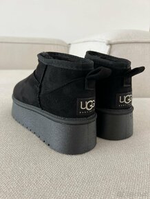 Ugg platform mini dámske čižmy čierne - 2