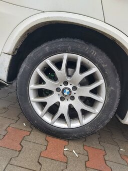 Bmw X5 e70 kolesa zimne pneo . - 2