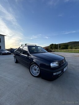 Volkswagen Vento - 2