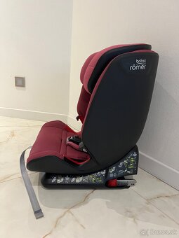 Autosedačka Britax Römer Advansafix IV M - 2