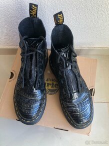 Dr Martens/ Doc Martens - 2