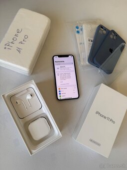 Apple iPhone 11 Pro 64 GB - 2