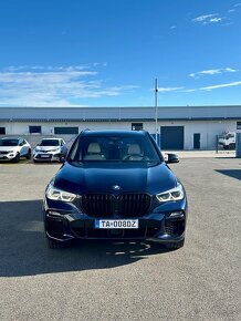 BMW X5 M50i - 2